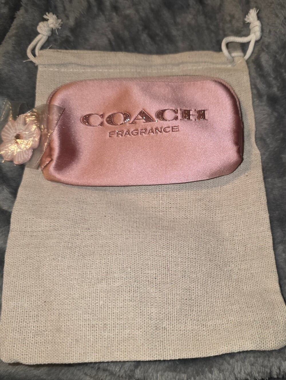 NWOT COACH Pink Shimmer Fragrance Pouch Makeup Case - Picture 2 of 7
